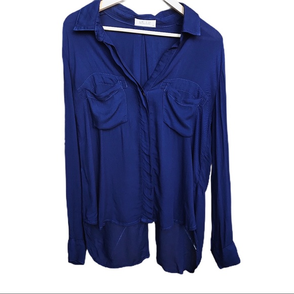 Bella Dahl Split Back Button-Down - size M - Picture 2 of 8